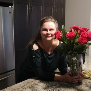 Meet your Posher, Cynthia